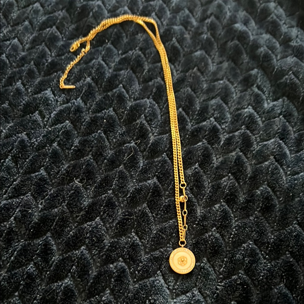 Gold Pendant Necklace